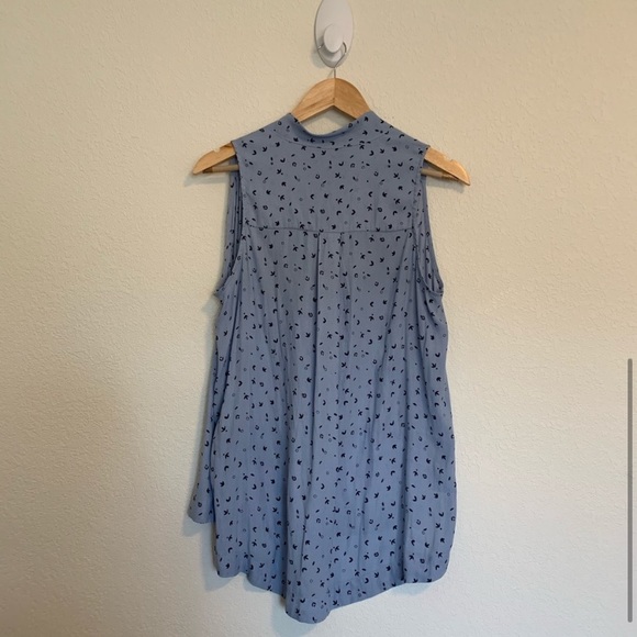 • FREE PEOPLE • blue tie neck patterned blouse - Picture 6 of 6